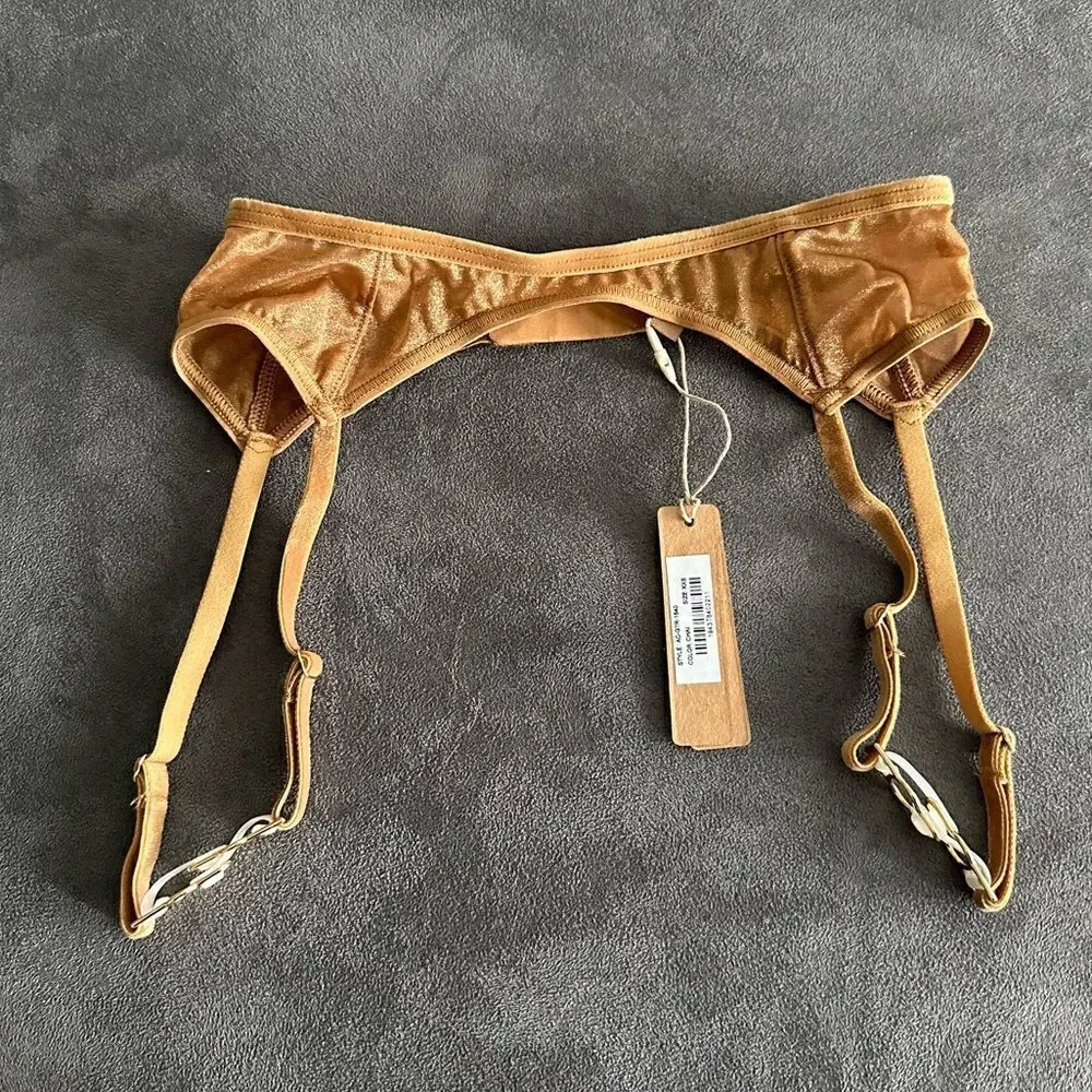 SKIMS NWT Sheer Sexy Glissenette Garter Belt In Chai Gold Nude